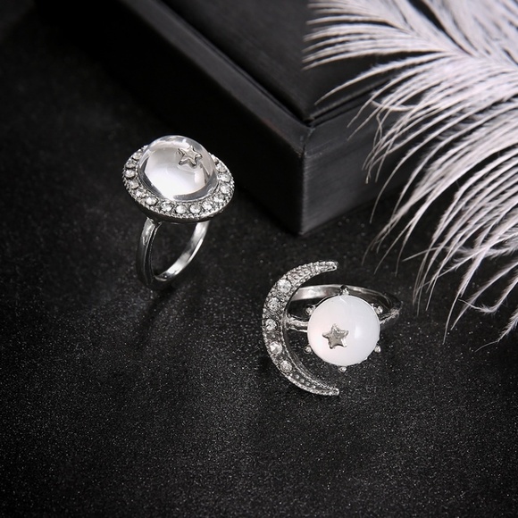 **BELLAMY* 2-Pc Silver Moon x Star Fashion Ring Set - Picture 3 of 8